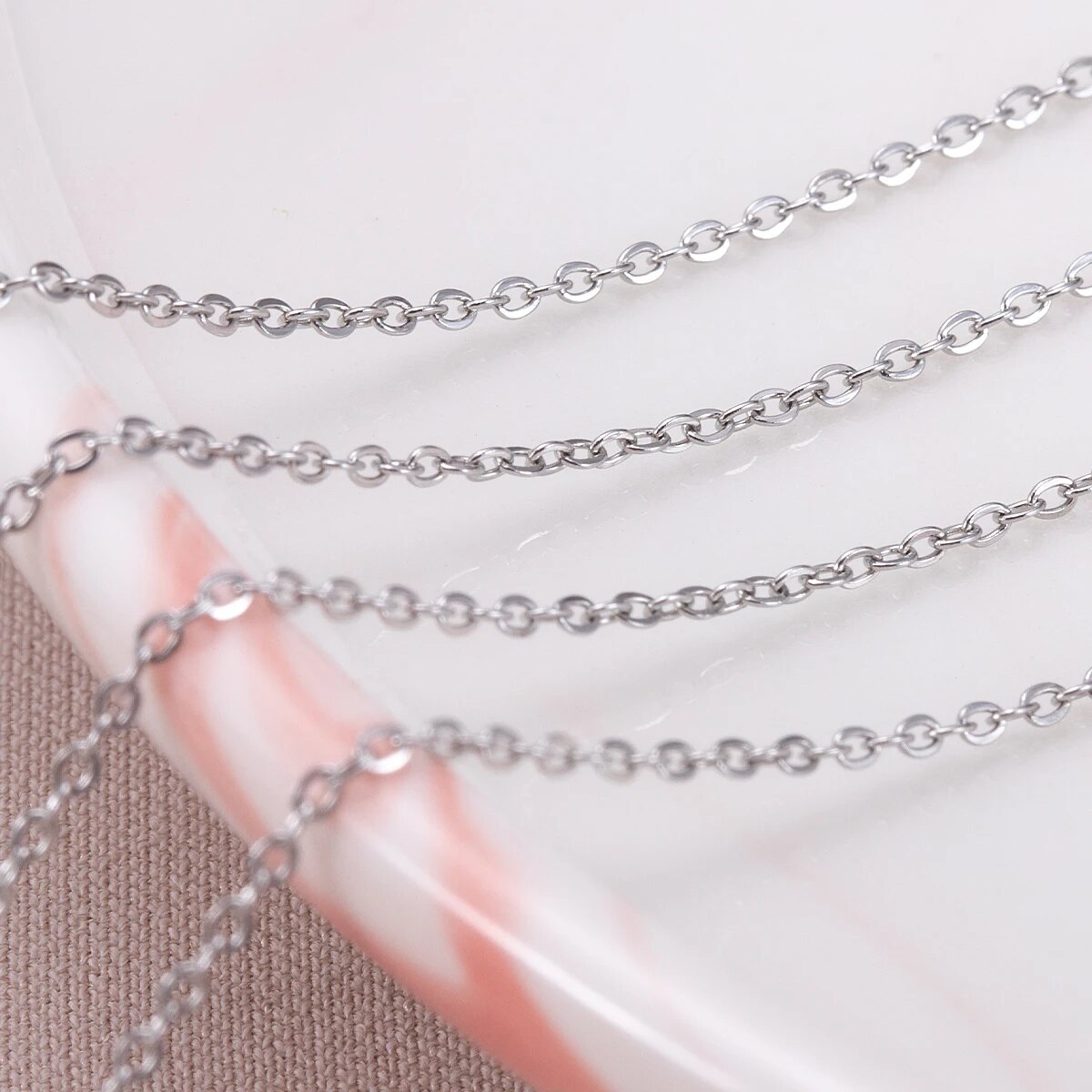 10 metrów cienkich łańcuszków  – Body Jewellery recenzja i cena